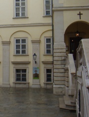Eingang zur Wiener Schatzkammer im Schweizer Trakt der Hofburg Wien