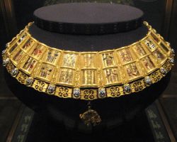 Collane des Ordens vom Goldenen Vlies. Quelle: Wikimedia Commons. Lizenz: Public Domain.